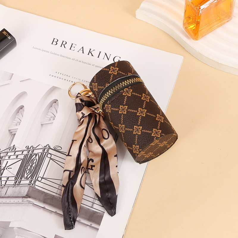 Scarf Pattern Lipstick Keychai - Monogram Keychain Leather recension och pris