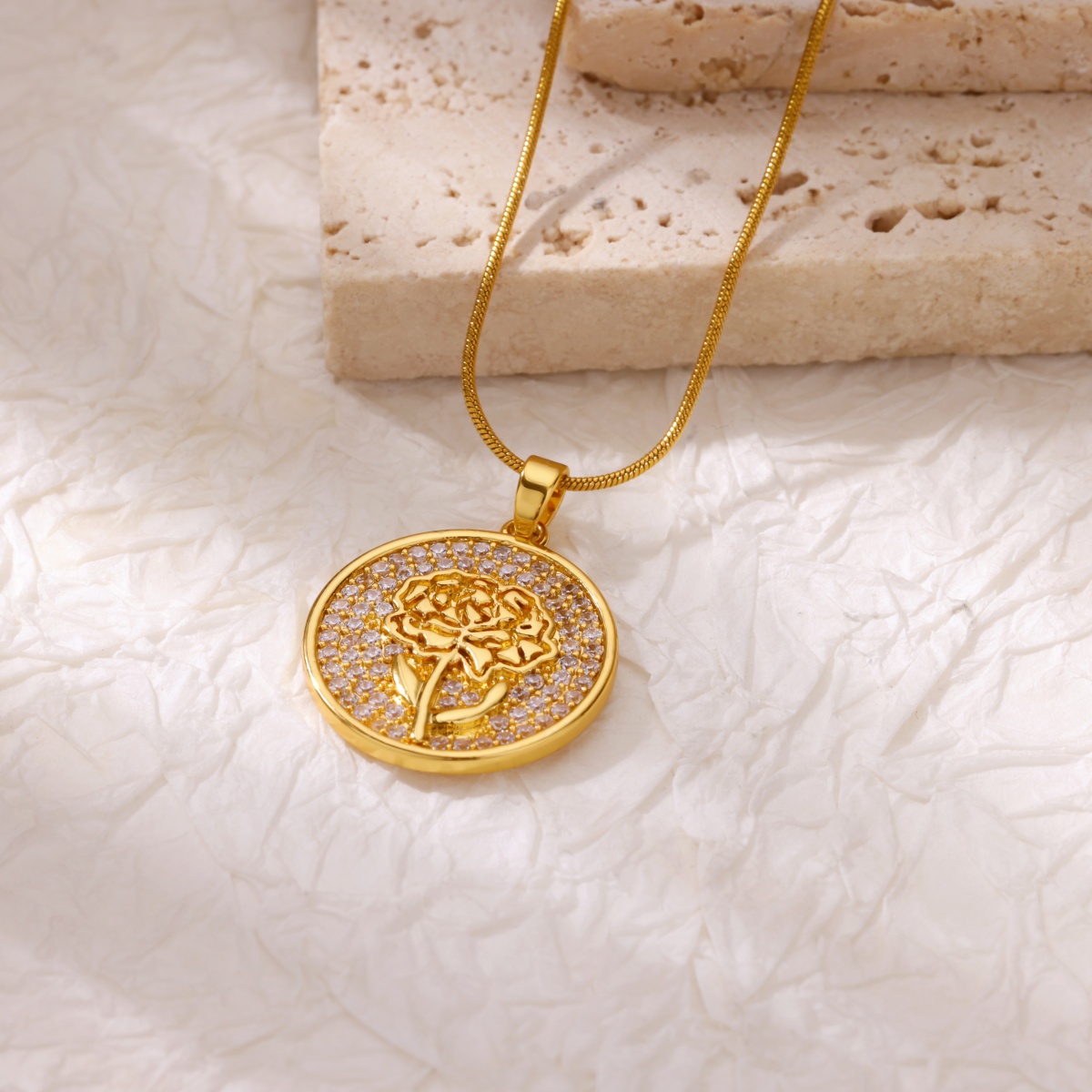 Zircon Flower Necklaces For Wo - Birth Flower Necklace recension och pris