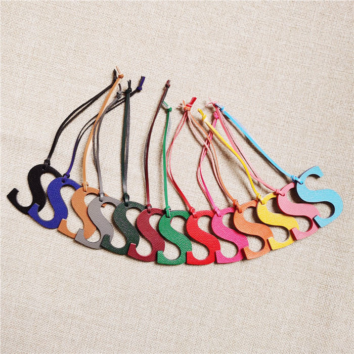English Letter O P Q R S T Alp - Monogram Keychain Leather recension och pris