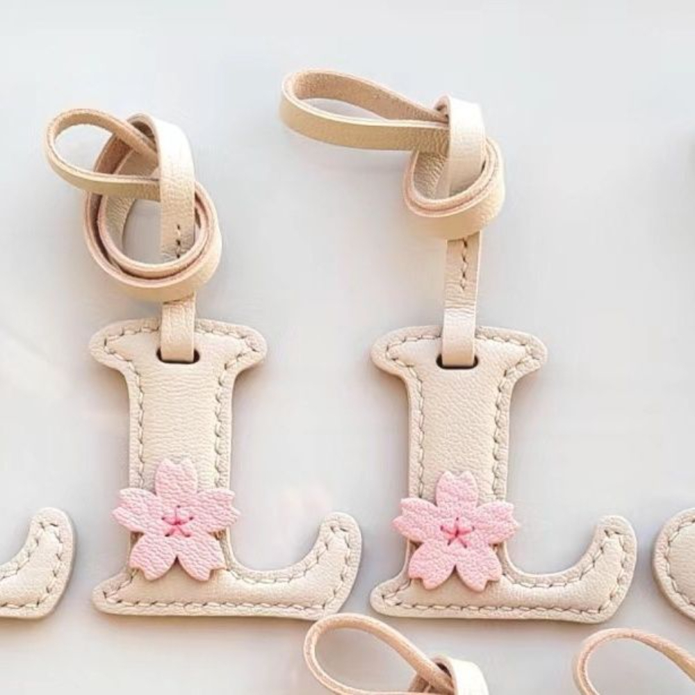 Creative High Quality Genuine  - Monogram Keychain Leather recension och pris