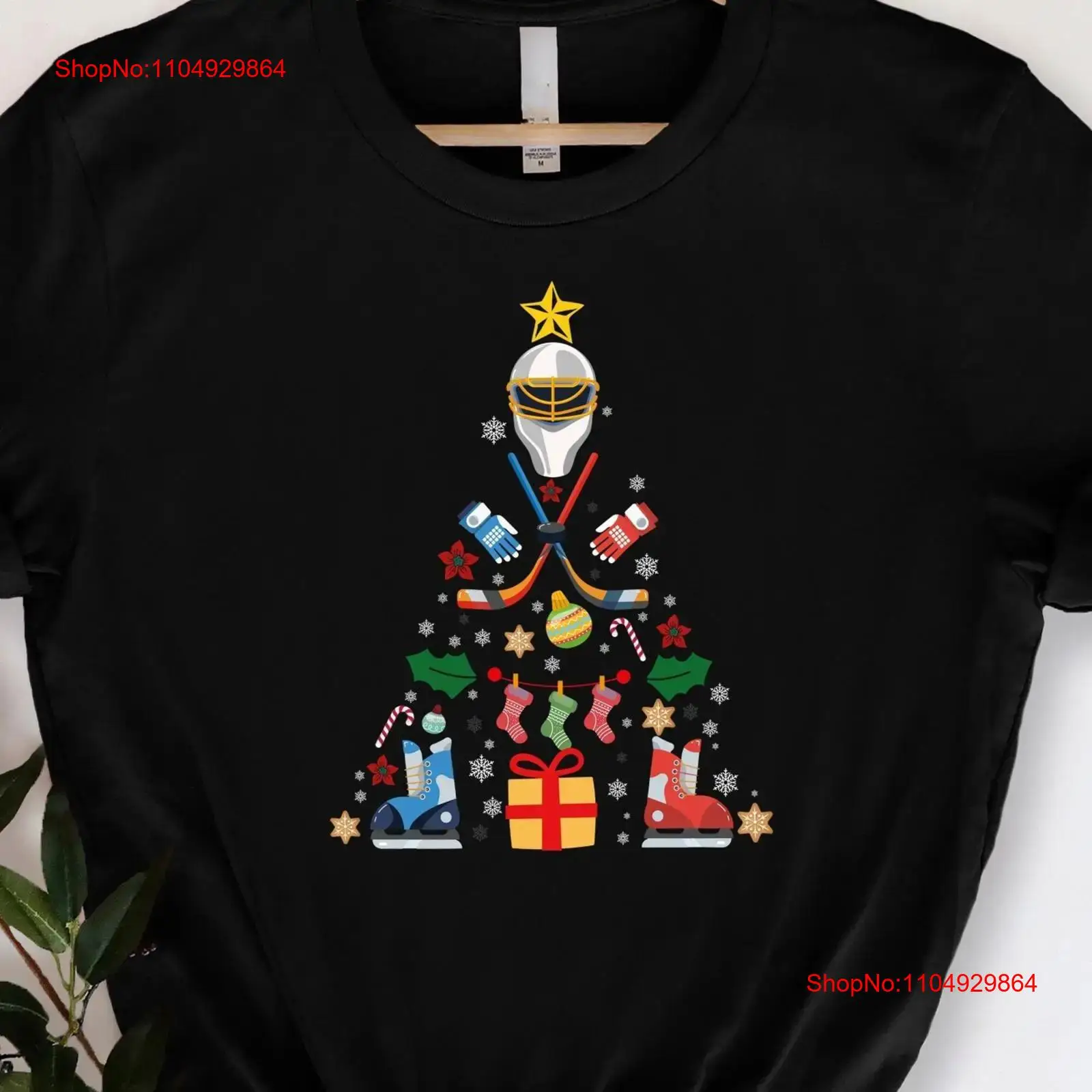 Hockey Christmas Tree T Shirt  - Family Tree Print recension och pris