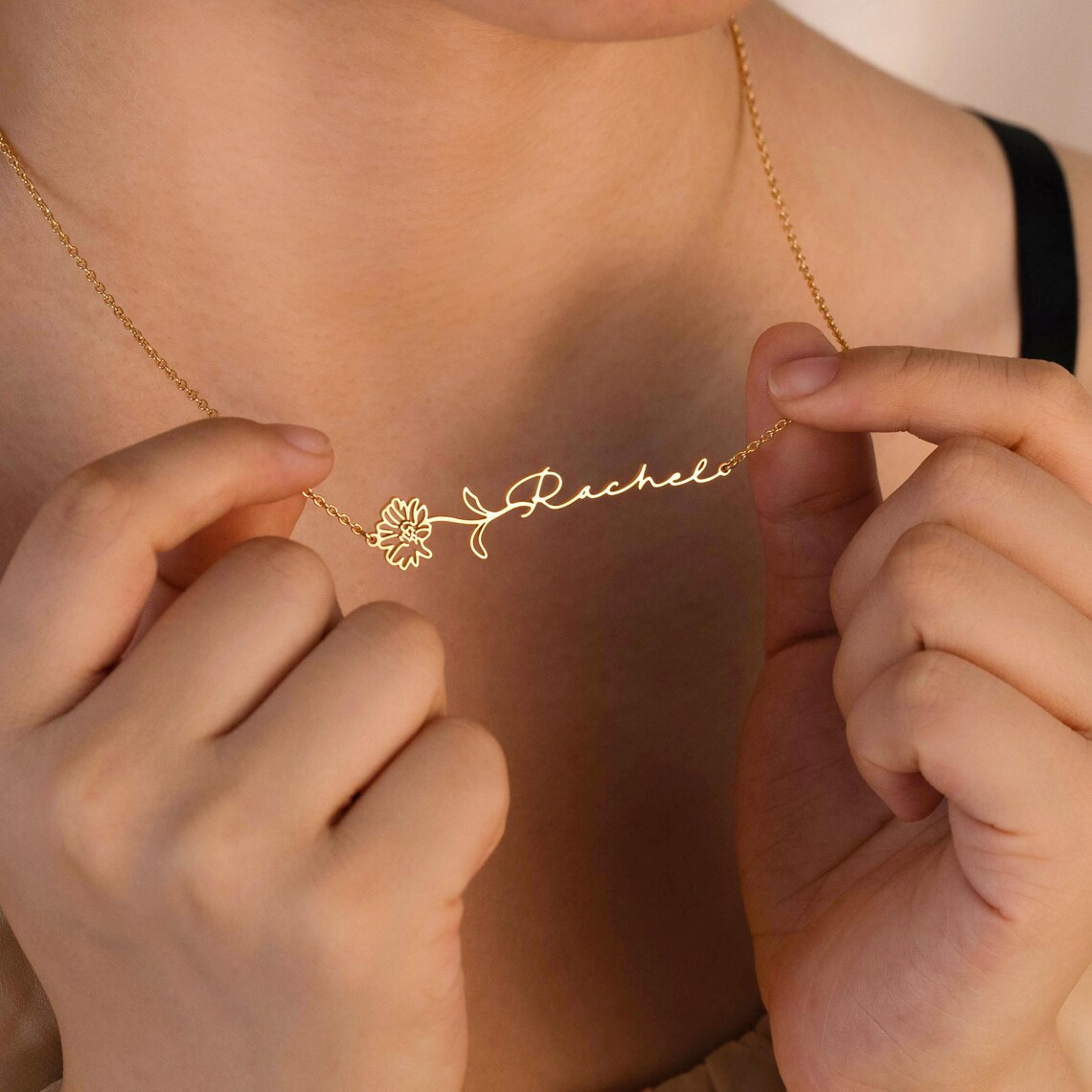 Haiyufly Custom Name Necklace  - Birth Flower Necklace recension och pris