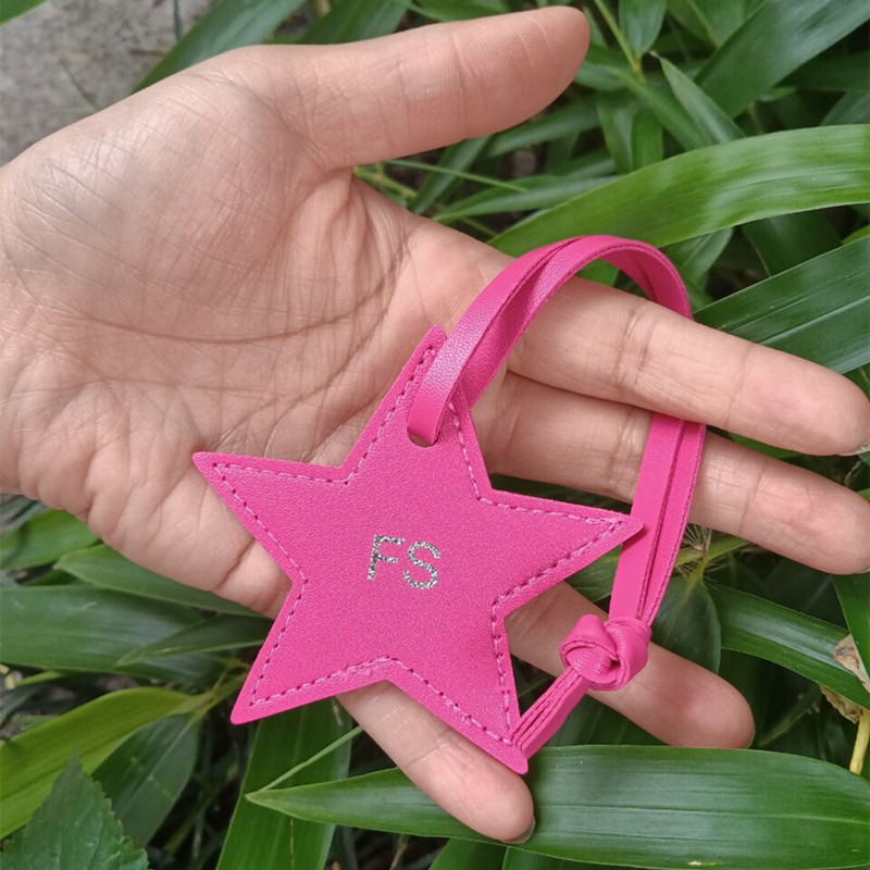 1PCS Free initials five pointe - Monogram Keychain Leather recension och pris
