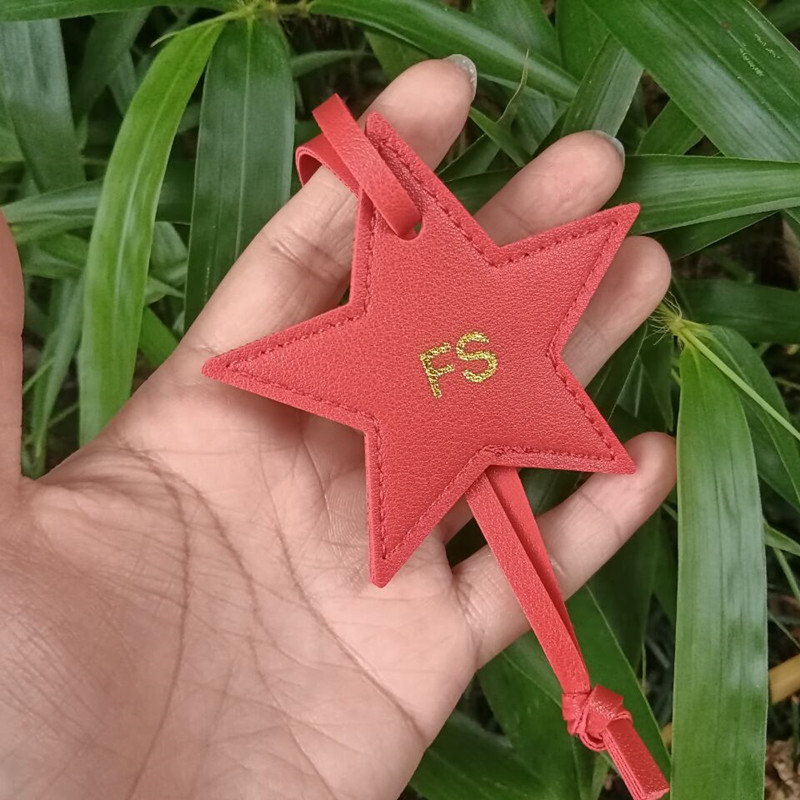 1PCS Free initials five pointe - Monogram Keychain Leather recension och pris