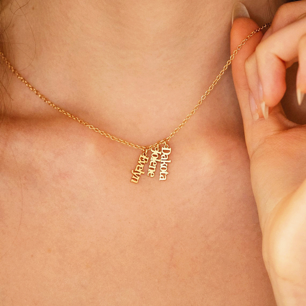 Custom Multiple Name Necklace  - Birth Flower Necklace recension och pris