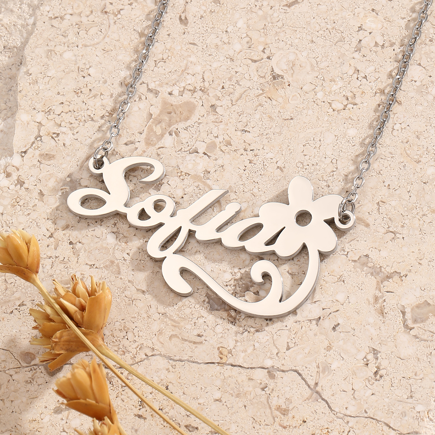 Stainless Steel Flower Letter  - Name Necklace Custom recension och pris