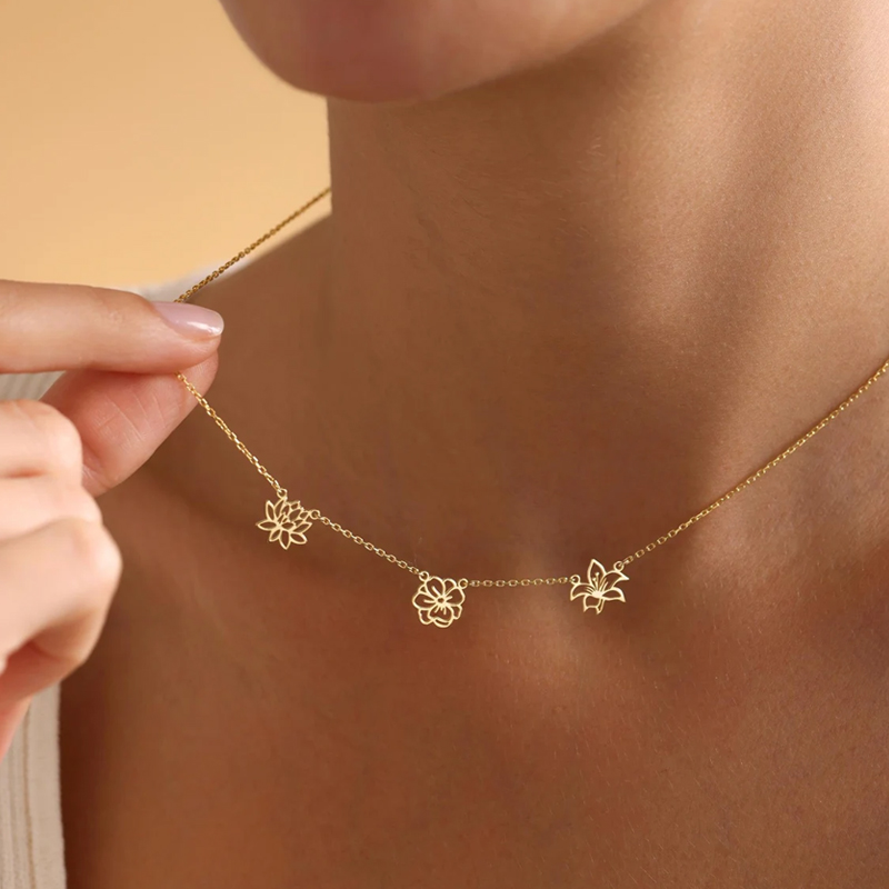 Customized Birth Flowers Neckl - Birth Flower Necklace recension och pris