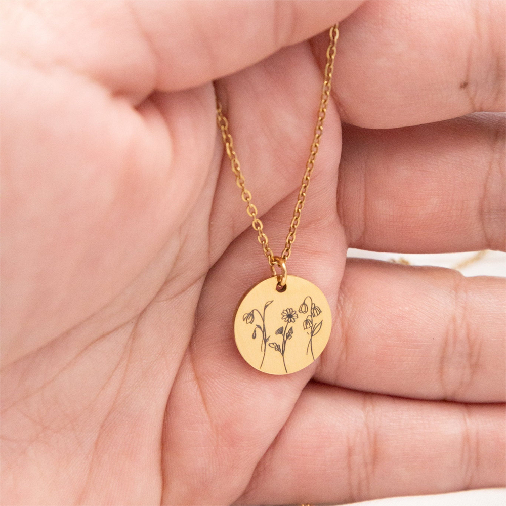 Family Birth flower Necklace C - Birth Flower Necklace recension och pris